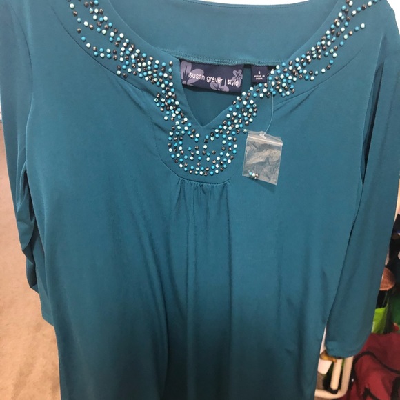 V neck, design  new shirt brand new free shipping - Picture 2 of 2